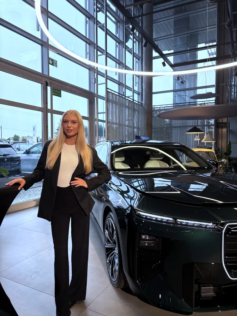 hostessy-marki-premium-promocja-obsluga-propromo hostessy marki premium BMW