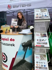 Wynajem hostess na targi za granicą – obsługa stoiska na targach w Niemczech przez agencję ProPromo